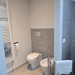 Valentino House アパート *