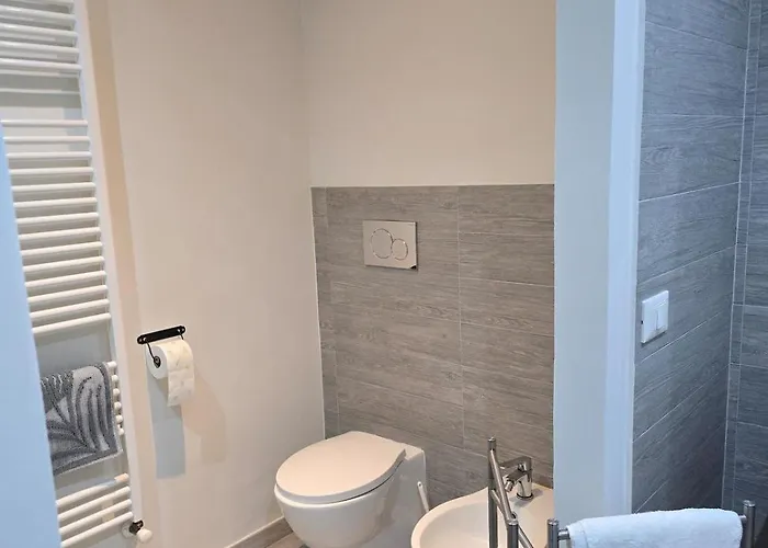 Valentino House Apartament *